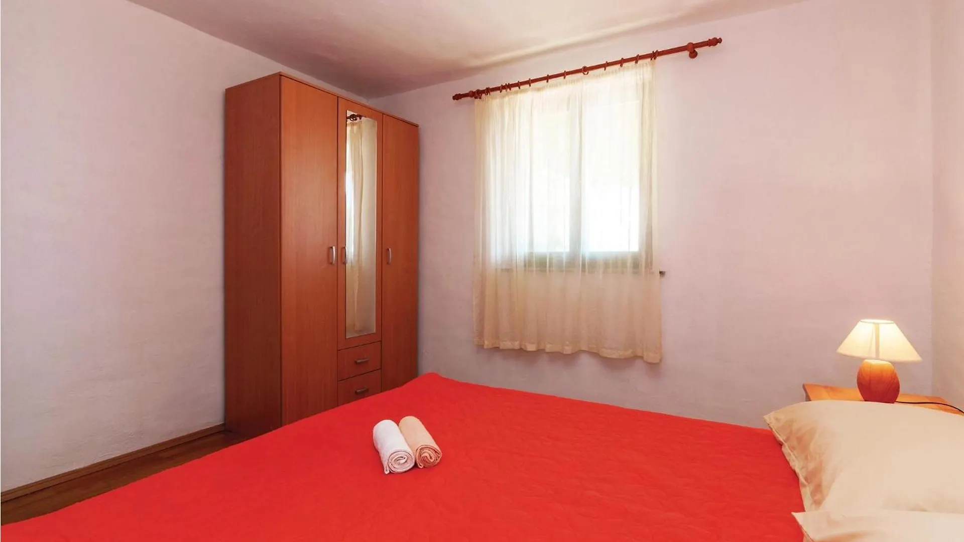 Cozy Apartment In Maslenica With Wifi