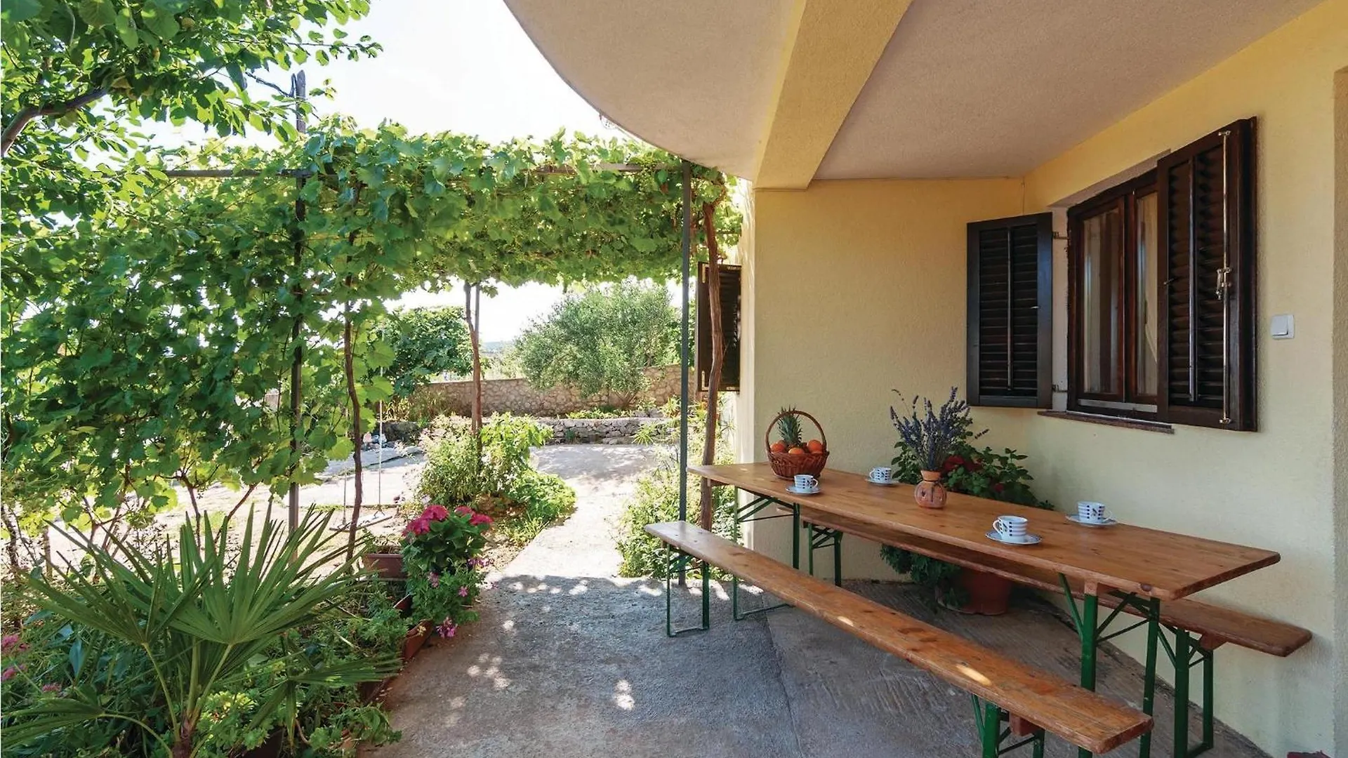 Cozy Apartment In Maslenica With Wifi